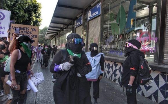 Marcha 8M desplomó en 50% ventas de comercios del centro histórico de Puebla