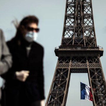 Francia le dice adiós al cubrebocas