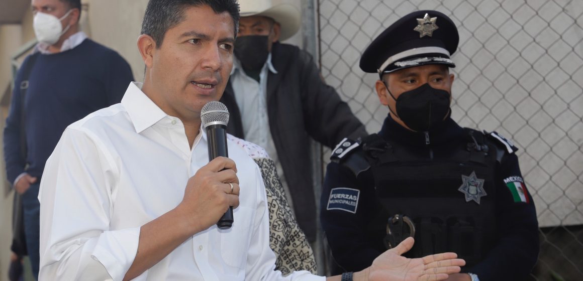 Eduardo Rivera suspende su proyecto de concesionar por 10 años los paraderos