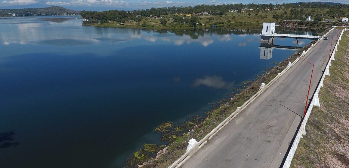 Gobierno analizará destino de barcos adquiridos para limpiar presa de Valsequillo