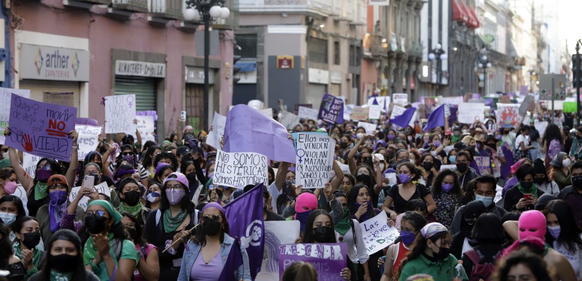 Segob reportó saldo blanco y la participación de 8 mil mujeres en marchas en Puebla