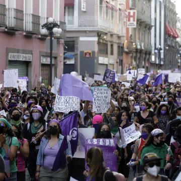 Segob reportó saldo blanco y la participación de 8 mil mujeres en marchas en Puebla