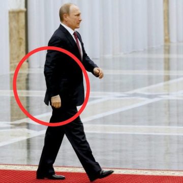 ¿Te has fijado que Vladimir Putin no mueve su lado izquierdo al caminar?