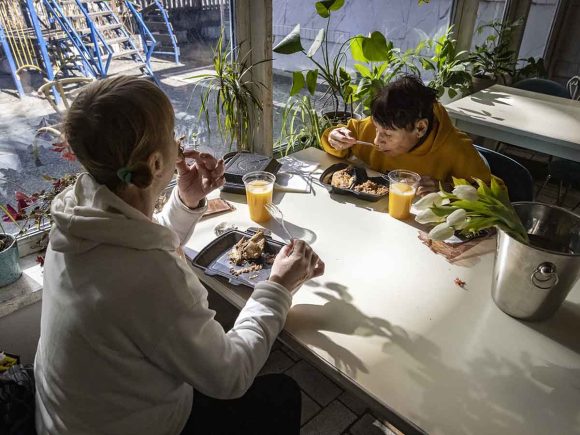 Restaurante de lujo regala comida tras invasión rusa a Kiev