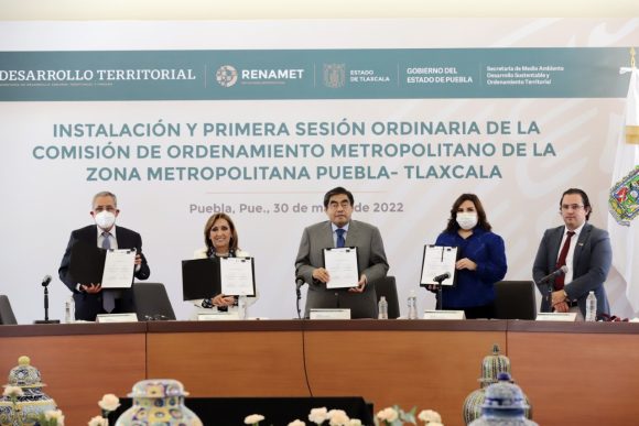 Instalan Puebla y Tlaxcala comisión de ordenamiento de la zona metropolitana