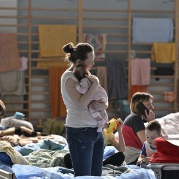 Presidente de Ucrania denuncia que 97 niños han muerto durante invasión rusa