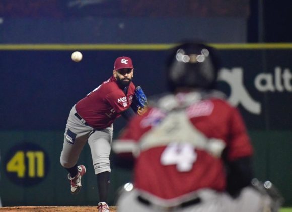 El lanzador Gabriel Ynoa buscará un lugar en la rotación de los Pericos