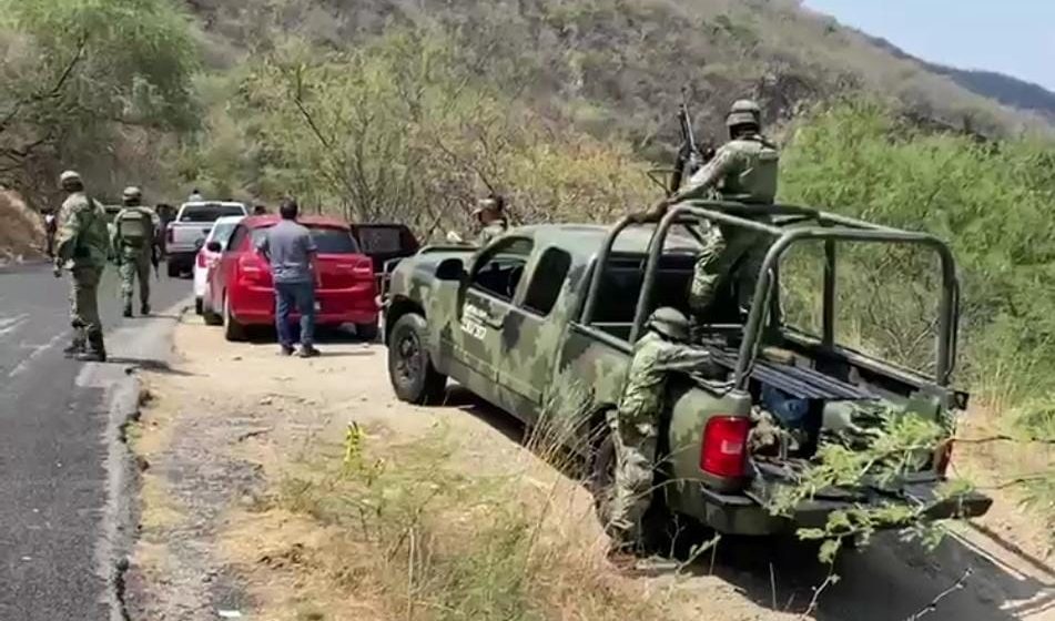 Hija y sobrino del director de la Policía de Acatlán continúan graves, tras emboscada