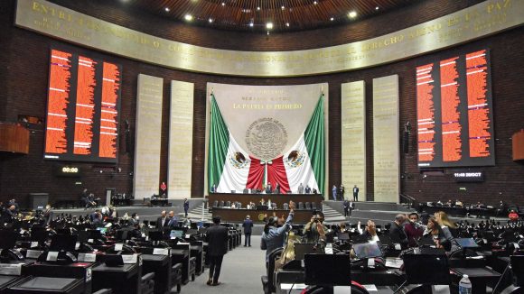 Diputados del PAN, PRI y PRD rechazan  reforma electoral de AMLO
