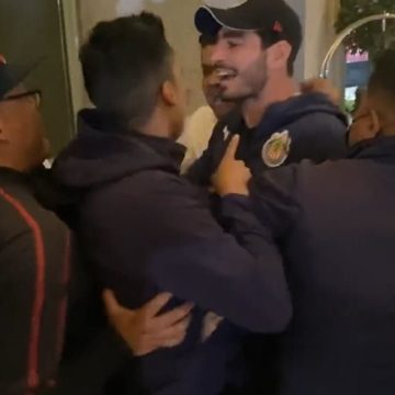 Chivas condena agresión de aficionados contra jugadores en hotel de concentración