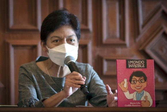 Presenta la rectora Lilia Cedillo la segunda edición de su libro El mundo invisible