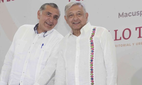 (VIDEO) “Me ayuda en la Transformación”: AMLO niega que Adán Augusto promueva Revocación de Mandato