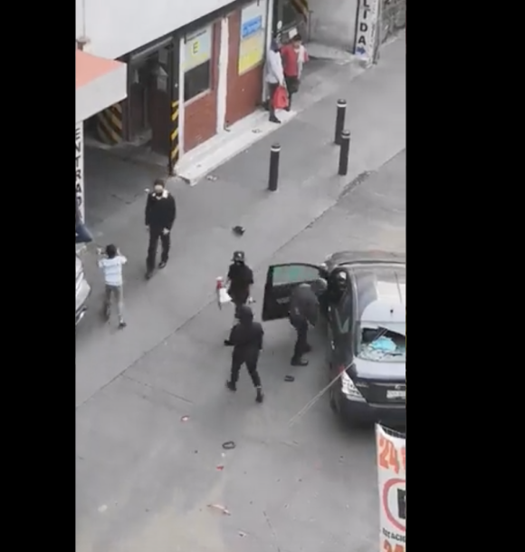 agreden mujer Trasladan a Santa Martha Acatitla a feministas que agredieron a otra mujer en su auto