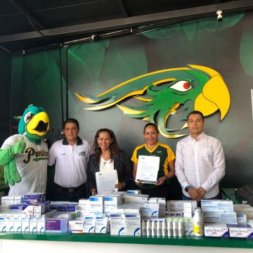 Pericos dona medicamentos a DIF Municipal de Puebla