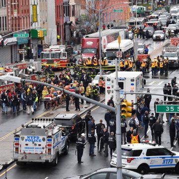 Autoridades confirman 16 heridos tras ataque en metro de Nueva York