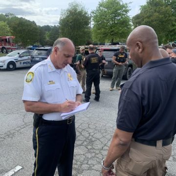 Tres detenidos tras tiroteo en centro comercial de Carolina del Sur