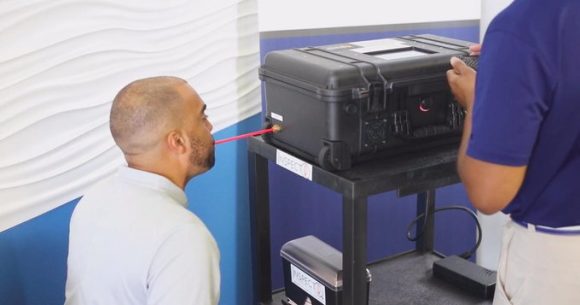FDA autoriza prueba de aliento para detectar COVID-19