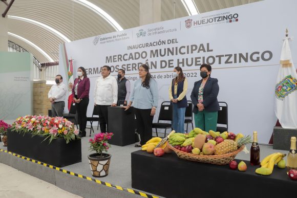 Con honestidad, gobierno estatal atiende y cumple necesidades de las y los poblanos: MBH