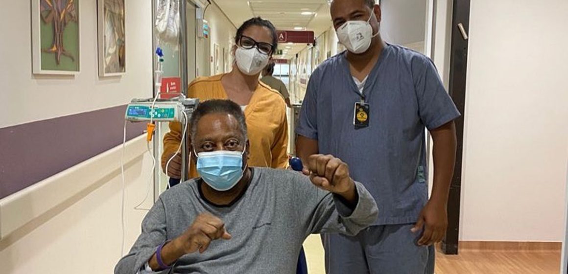 Pelé, otra vez, al hospital por cáncer de colon