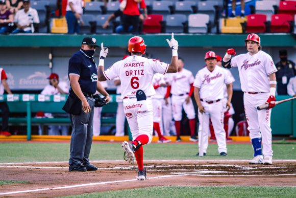 El Águila de Veracruz evitó la limpia ante los Pericos de Puebla