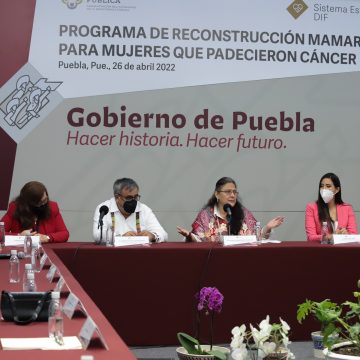 Con cirugías mamarias, SEDIF, Salud y Beneficencia Pública cambian vidas de poblanas que padecieron cáncer