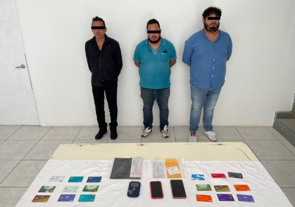 Detiene Policía de San Andrés Cholula a banda que falsificaba cheques