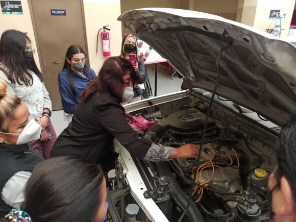 Ayuntamiento de Puebla ofrece talleres a poblanas para un mejor desarrollo