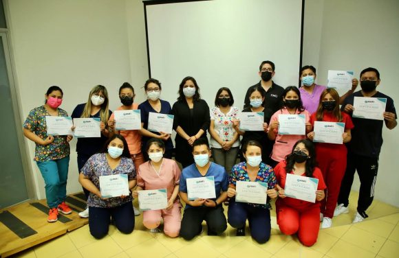 Personal del DIF de San Andrés Cholula se especializa en técnicas de fisioterapia