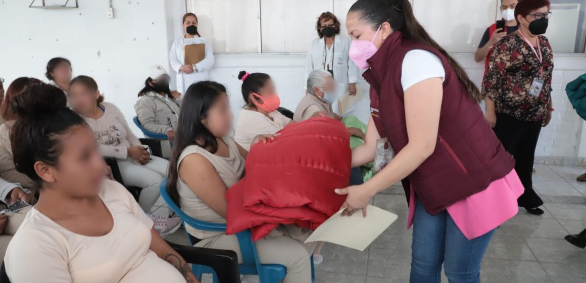 Entrega SEDIF colchonetas en beneficio de personas privadas de la libertad