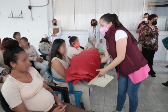 Entrega SEDIF colchonetas en beneficio de personas privadas de la libertad