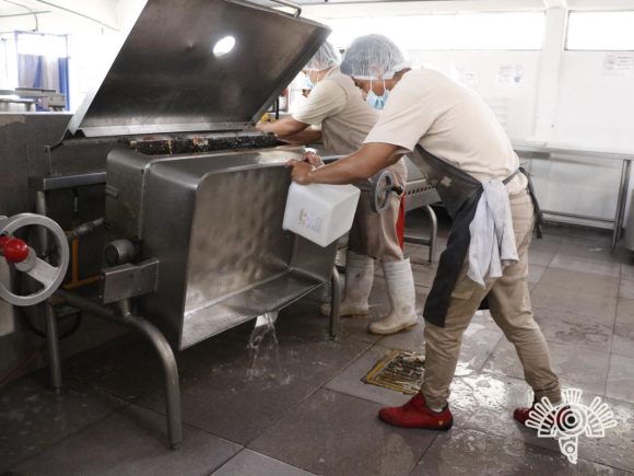 Cumple cocina del Penal de Puebla con Distintivo H en higiene