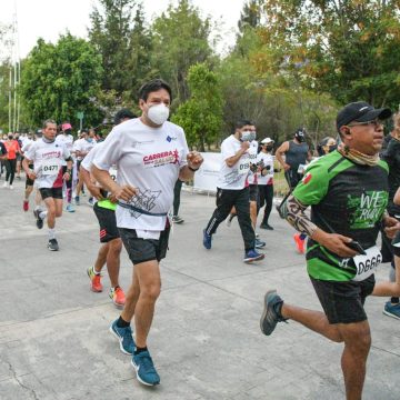 Participan más de 2 mil poblanas y poblanos en “Carrera y Feria por la Salud 2022”