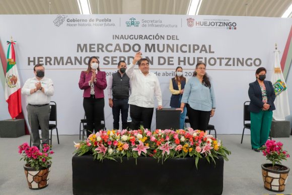Gobierno inaugura mercado municipal en Huejotzingo