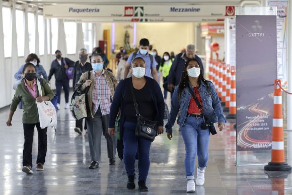 Profeco establece operativo Semana Santa en aeropuerto y central de autobuses de Puebla