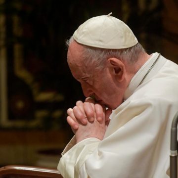 Papa Francisco muestra consternación por asesinato de jesuitas en Chihuahua