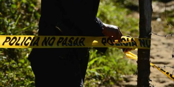 Ejecutan al Director de Seguridad Pública de Acatlán de Osorio y a su esposa