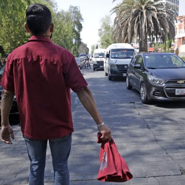 Elegirán a franeleros para vigilar uso correcto de parquímetros