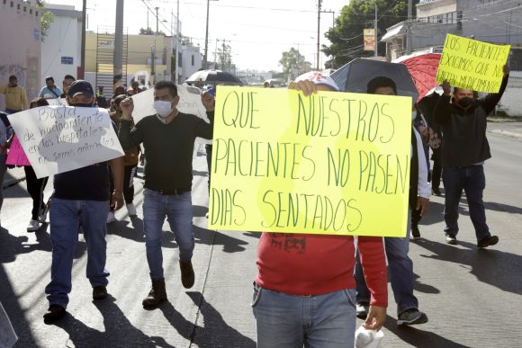 Trabajadores del IMSS de La Margarita exigen mejores condiciones laborares