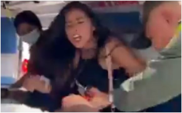Mujer pide a su novio atropellado la clave de su celular