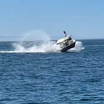 (VIDEO) Choque de bote y ballena en Baja California Sur deja seis heridos