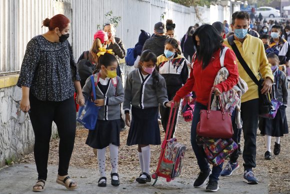 De regreso a clases… Conoce los puentes y vacaciones de ciclo escolar 2022-2023