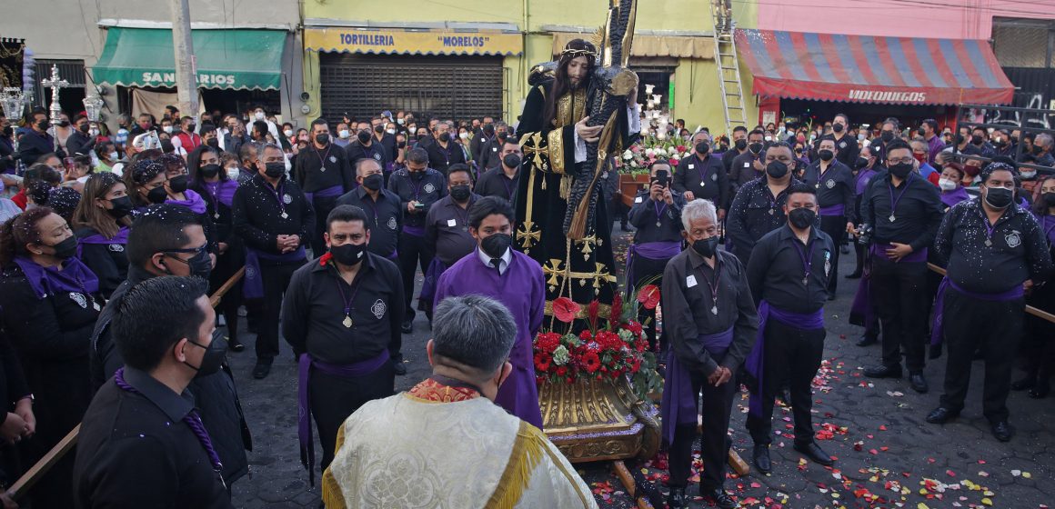 Se espera la participación de entre 100 y 120 mil personas en la procesión de Viernes Santo