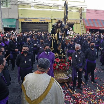 Se espera la participación de entre 100 y 120 mil personas en la procesión de Viernes Santo