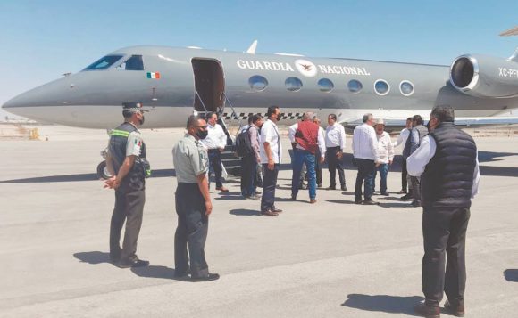 Rechaza Adán Augusto hablar sobre promoción de la Revocación de Mandato y si viajó en avión de Guardia Nacional