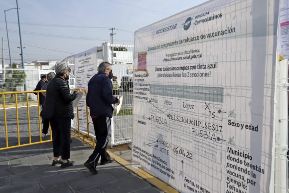 Convoca Barbosa Huerta a vacunarse antes de que termine abril