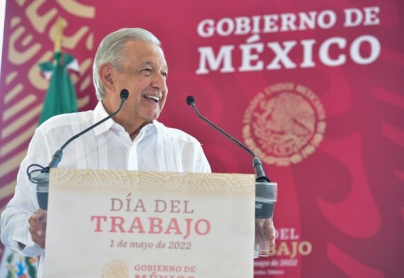 Andrés Manuel López AMLO asegura desde Dos Bocas que seremos “autosuficientes” el próximo año