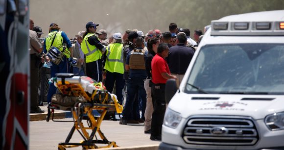 Aumenta a 21 el número de personas muertas en el tiroteo de la escuela de Texas; 18 niños y 3 adultos