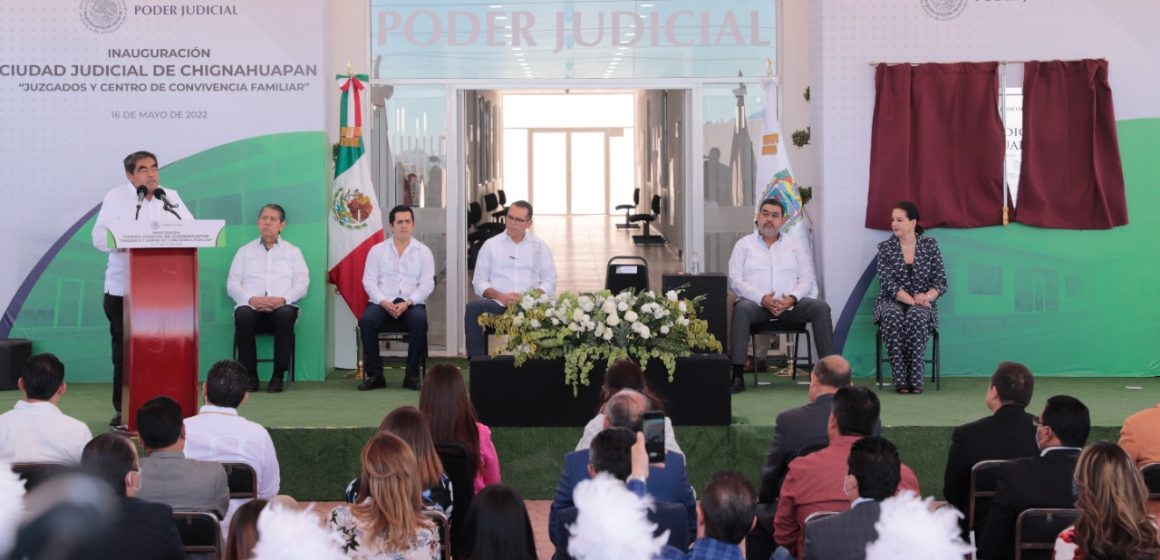 En Puebla, privilegios en la justicia y autoritarismo quedaron desterrados: Barbosa