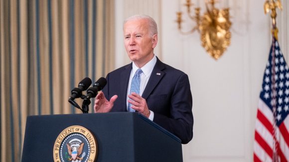 Biden pide al Congreso más dinero para Ucrania