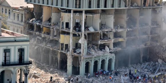 Sube a 30 el número de muertos tras explosión en hotel de La Habana, Cuba